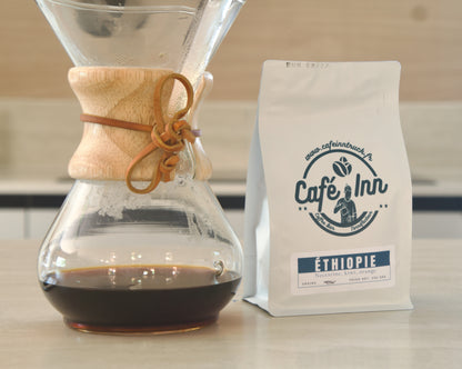 Sachet de café Éthiopie Megadu Kickstart Café Inn, vue de trois quarts