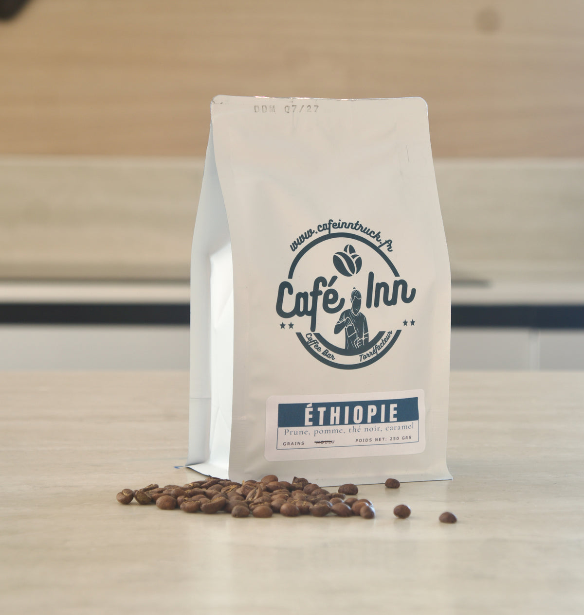 Grains de café Éthiopie Tero Kebele à côté du sachet Café Inn
