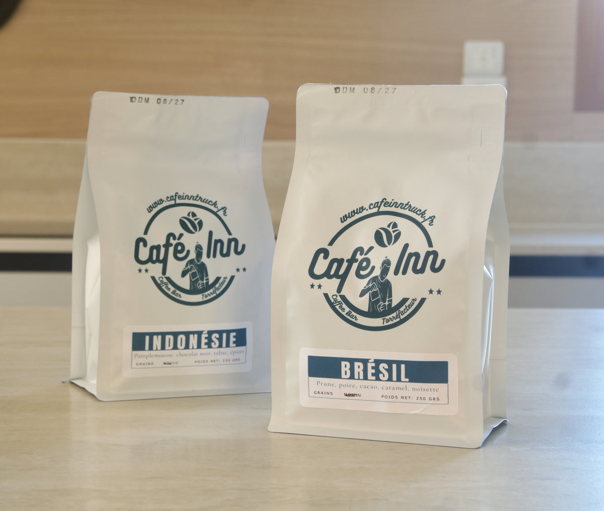 Pack Espresso Café Inn avec deux sachets de café de face